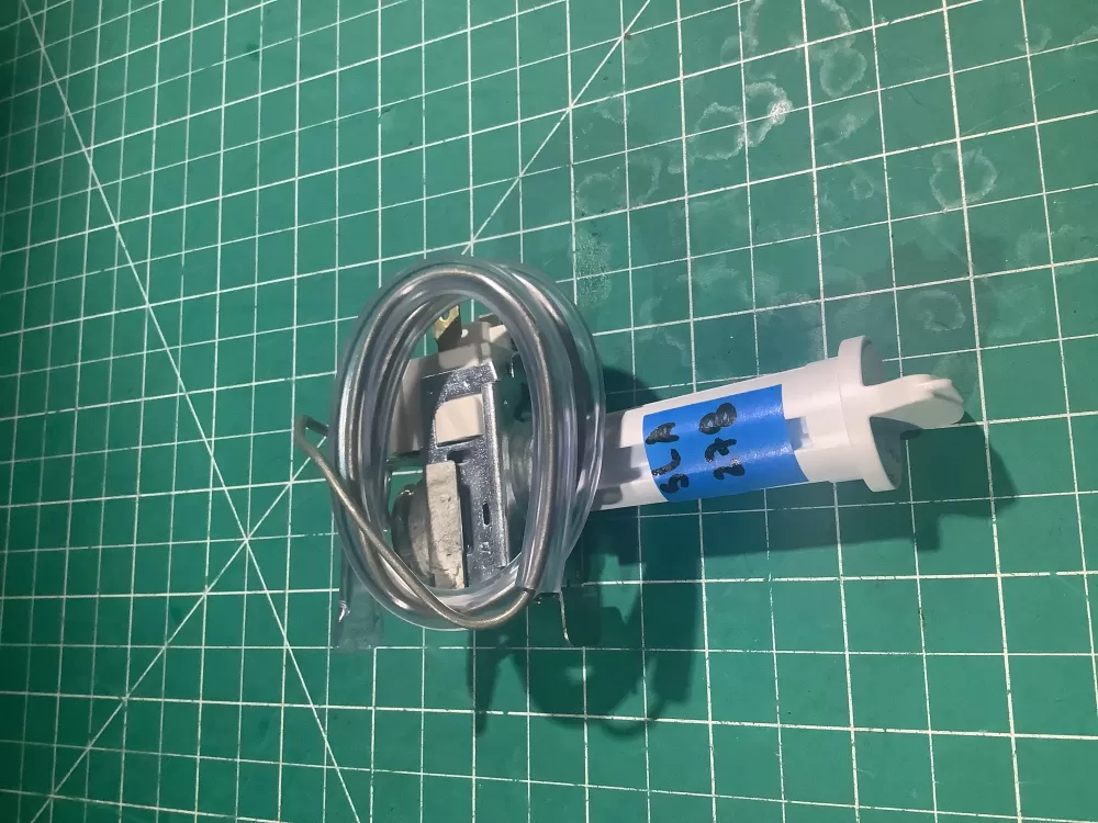 Hotpoint WR09X10042 Refrigerator Thermostat Cold Control AZ143002 | SL278