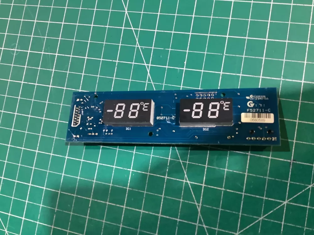 Frigidaire Kenmore Electrolux Refrigerator Control Board AZ157181 | NR60