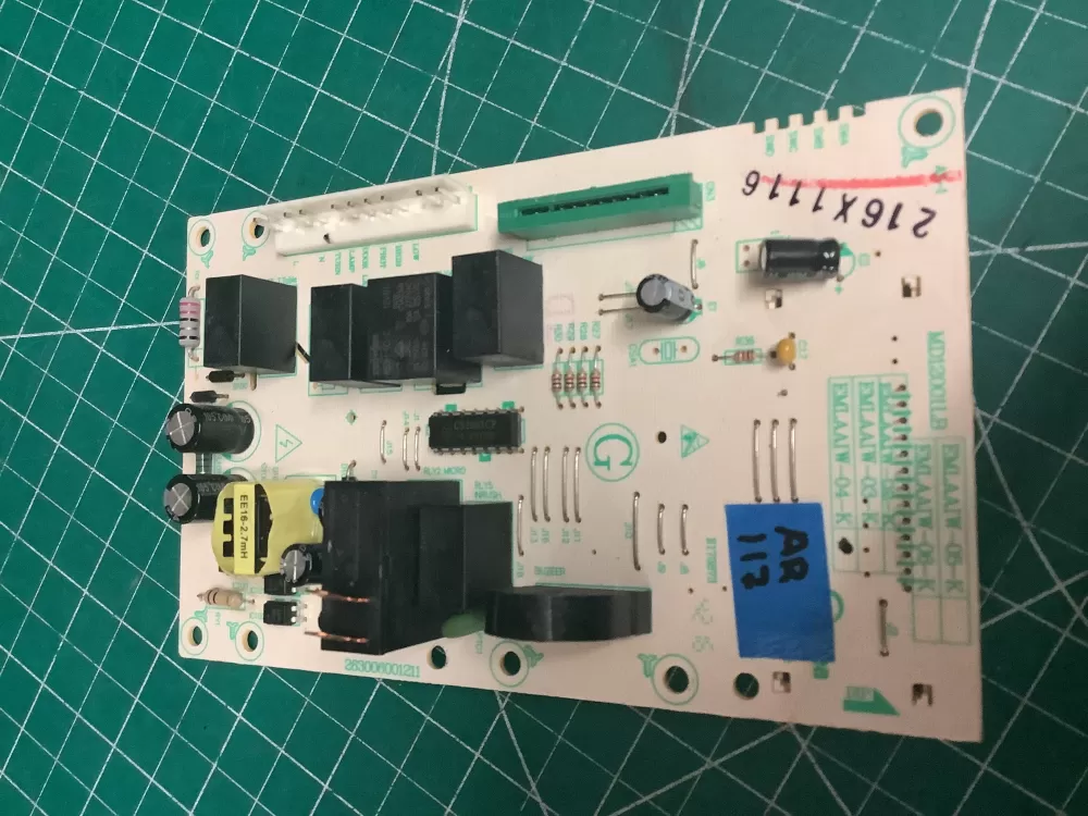 GE MD12001LB EMLAAGE-04-K 17170000008243 Microwave Control # AZ197768 | AR117
