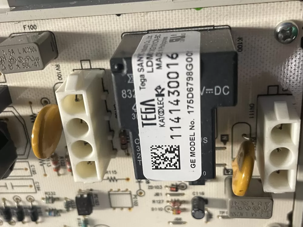 GE 175D6798G001 WE04M10011 Dryer Control Board AZ8244 | Wmv79