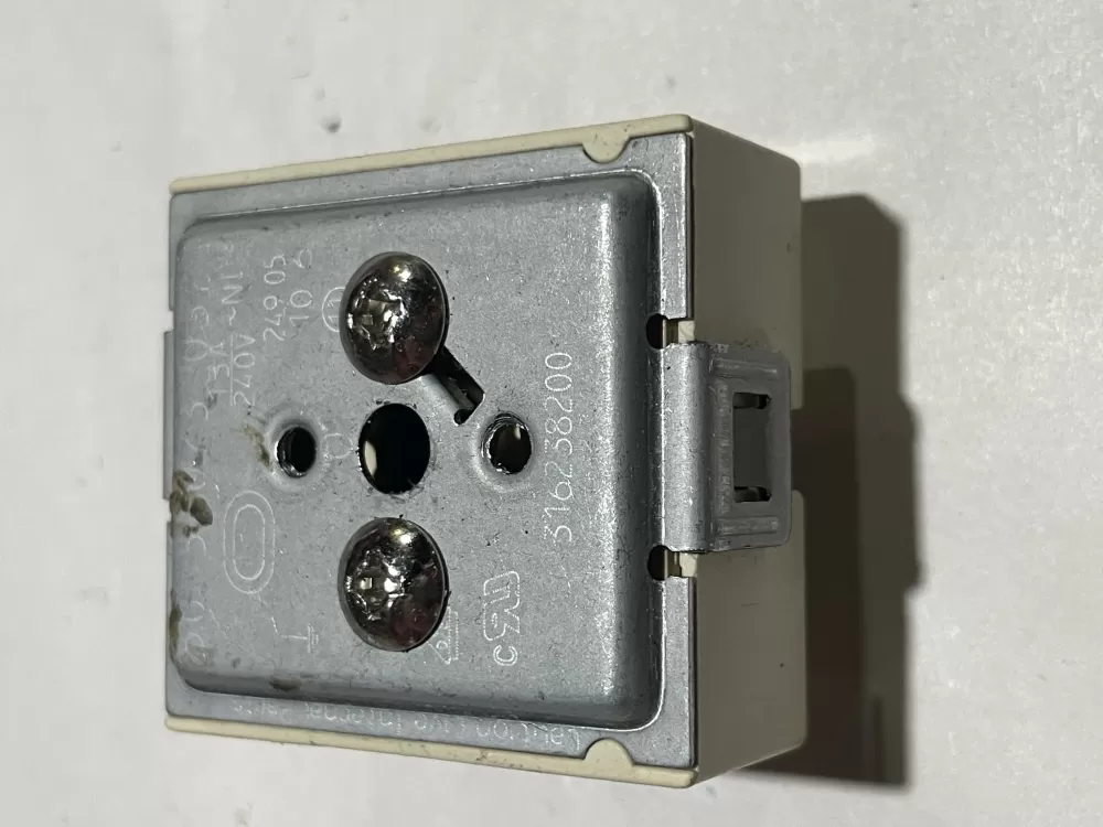 Kenmore 316238200 Range Infinite Burner Control Switch AZ141413 | Wm2349