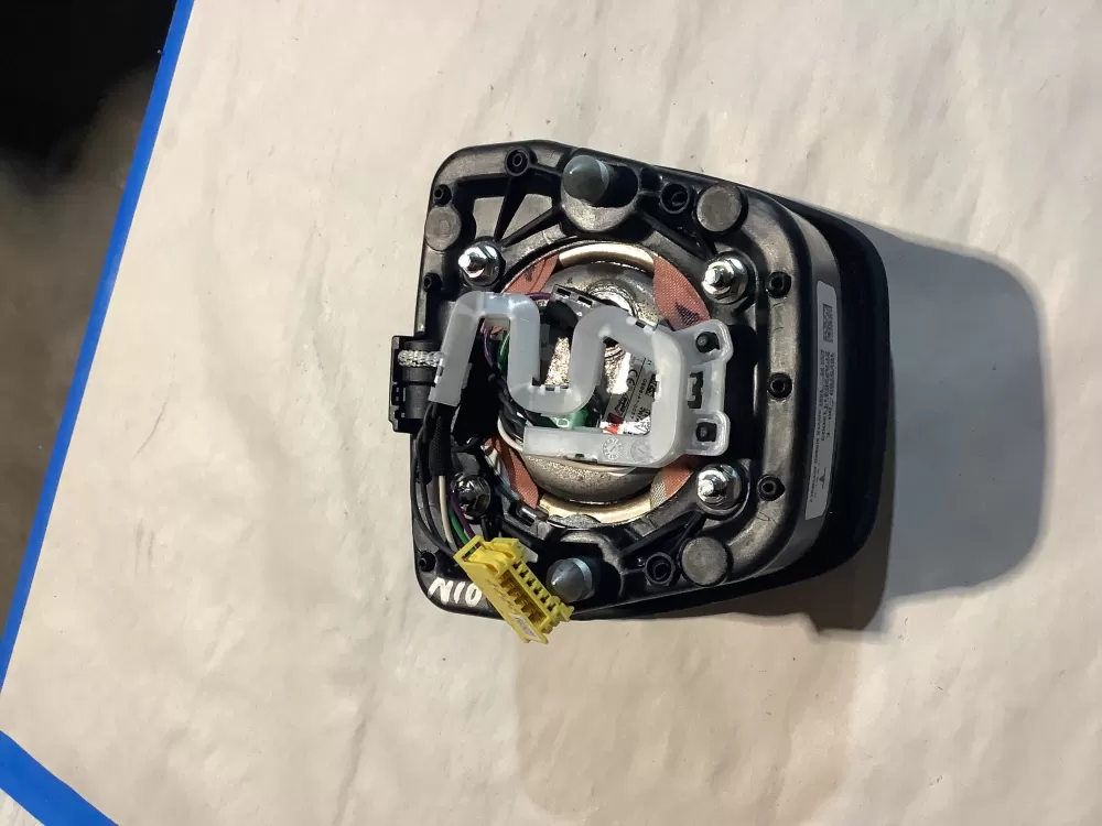 Tesla Airbag 1625769-00-E AZ184906 | SL46                                 