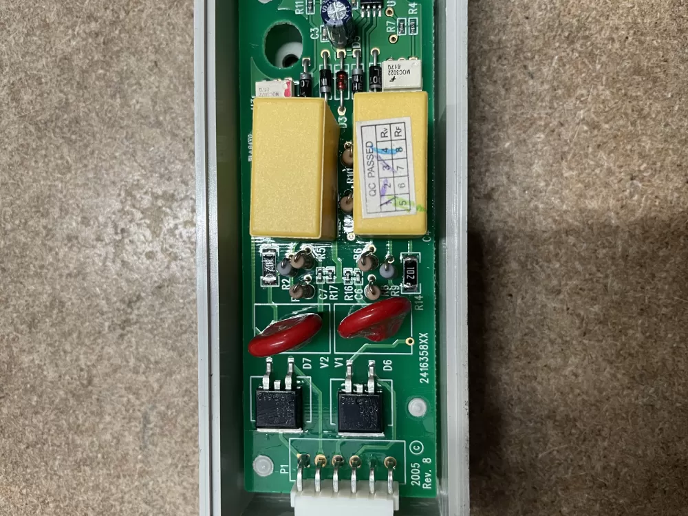 Frigidaire 241635501 Refrigerator Control Board AZ12864 | KM752