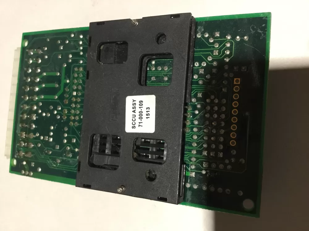 Control Board C4E218318  71-000-109 AZ160927 | BG221