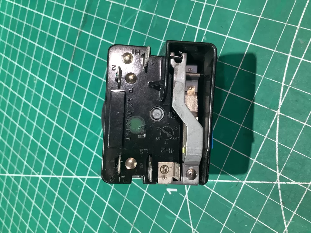 Kenmore Hotpoint 164D1816P10 Oven Switch Infinite AZ175768 | SL151