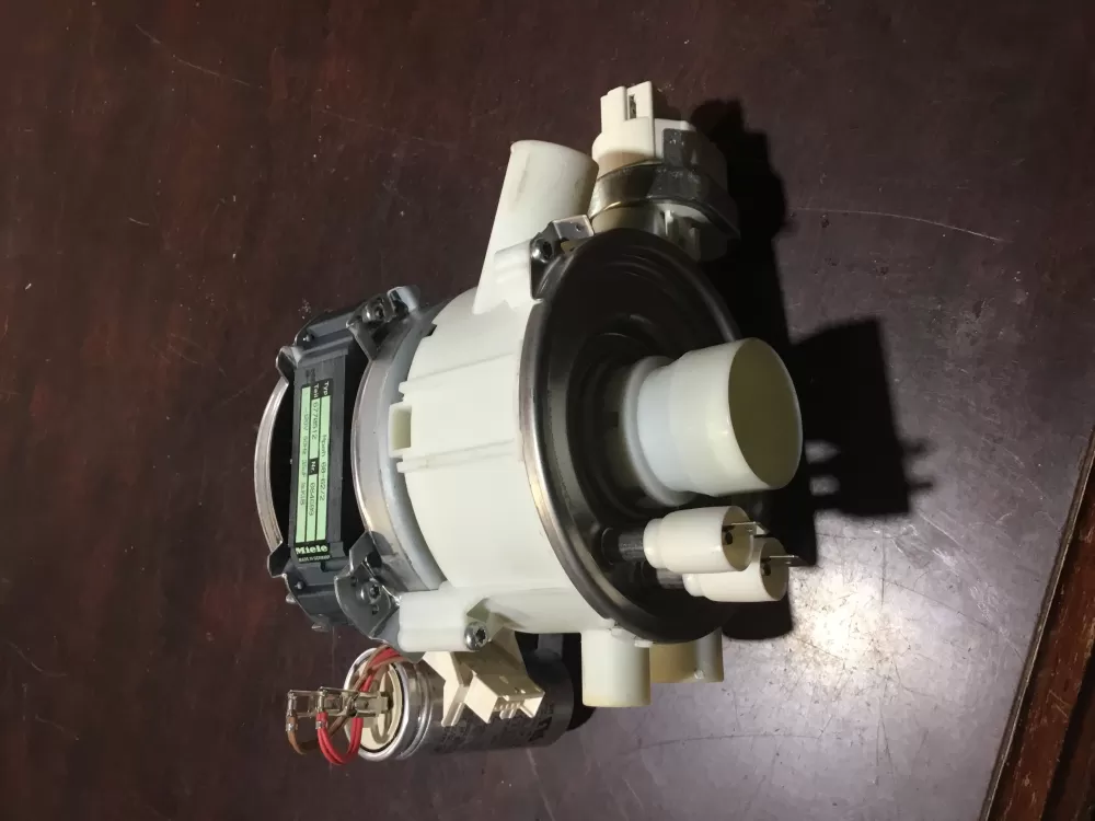 Miele 6770512 Dishwasher Circulation Pump Motor AZ70168 | Sl80