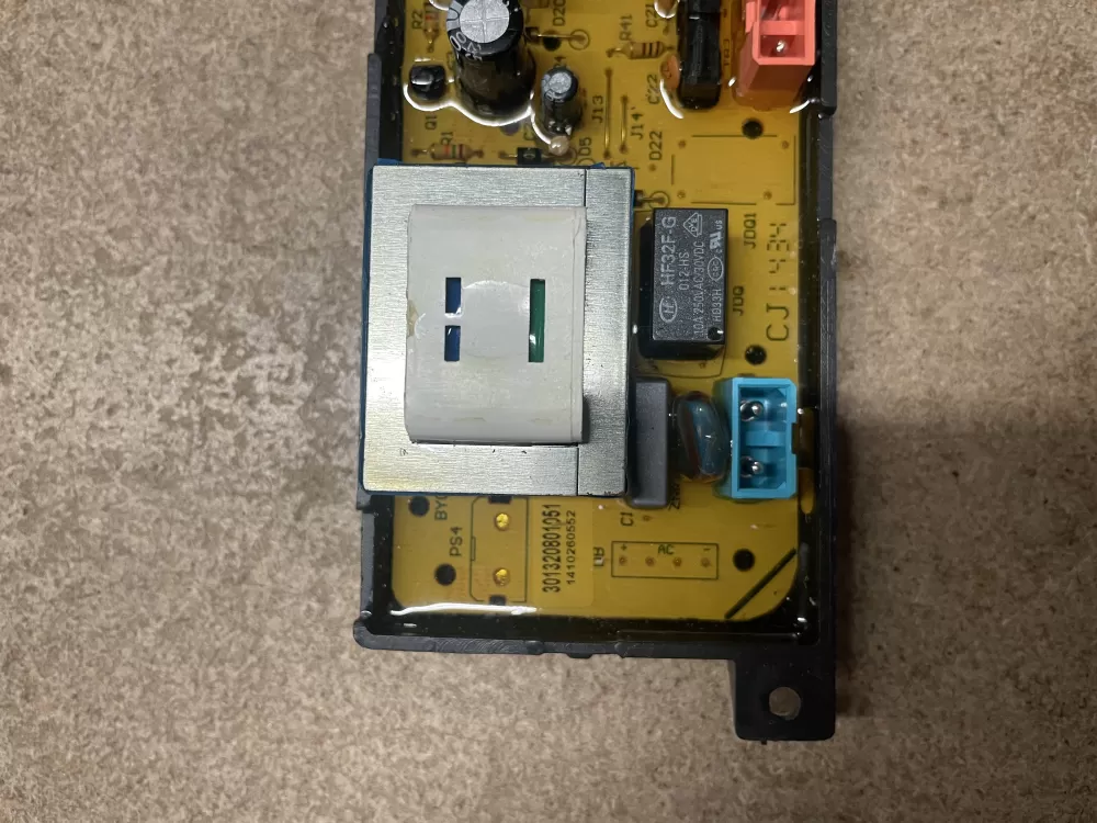 Midea 17138000006454 301320801051 Control Board AZ22207 | KM1658