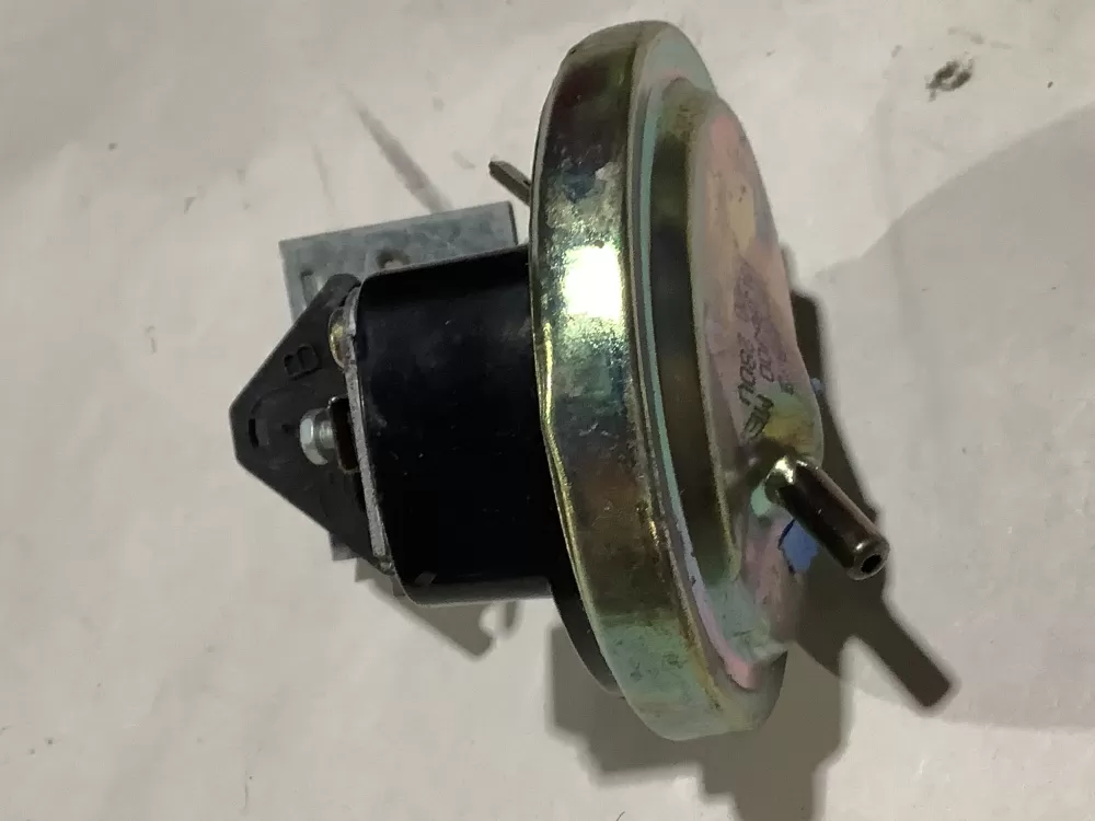 Westinghouse 131396300 Washer Pressure Switch AZ111278 | Sl85
