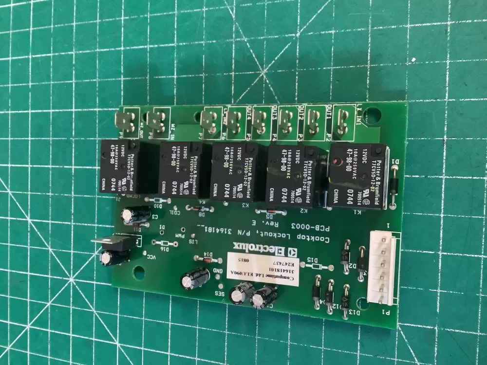 Frigidaire  Kenmore AP3768449 316418100 316418101 PS977959 Range Control Board