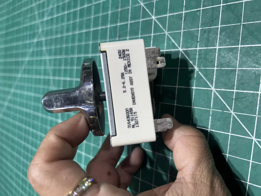 Frigidaire  Kenmore AP3890378 1155394 316021500 5304506424 316436000 PS1145039 Range Infinite Switch