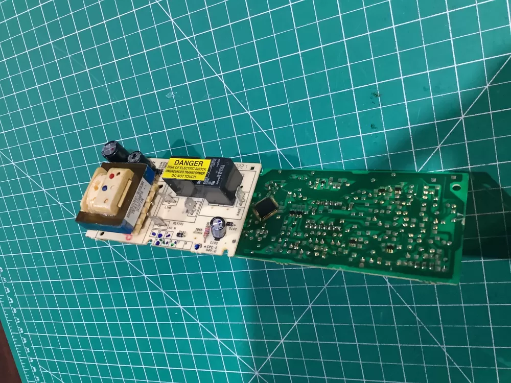 GE 8RK4B10003600 T08 2K Microwave Control Board Switch AZ145600 | NR2439