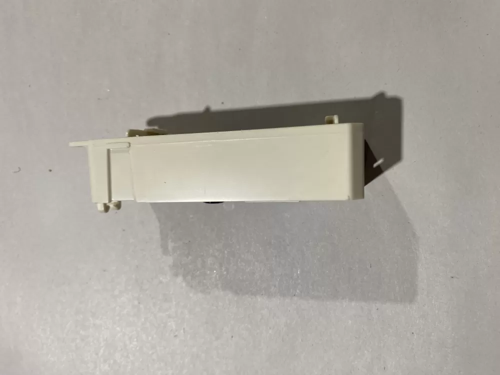 Whirlpool W11176901 W11176899 Refrigerator Control Board AZ135626 | BK2340