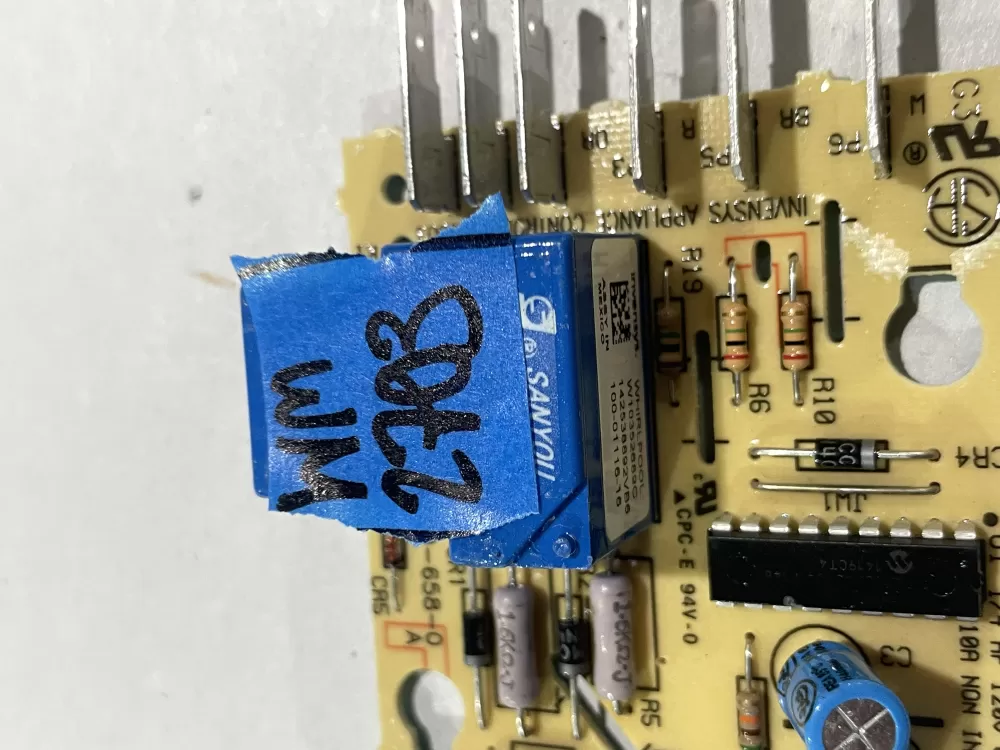 Whirlpool W10352689C Refrigerator Control Board AZ183463 | Wm2703