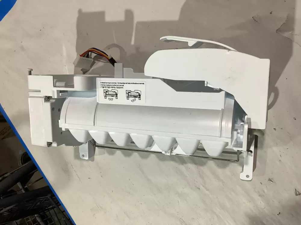 LG AEQ73110219 Refrigerator Ice Maker AZ184931 | Sl8