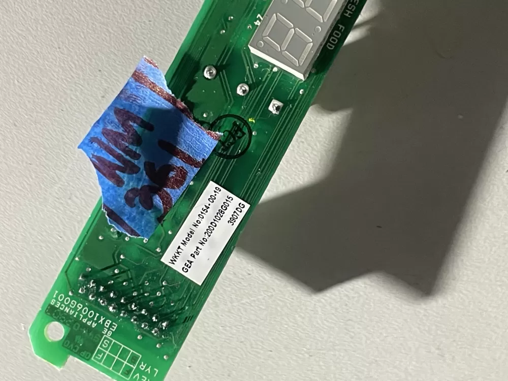 GE Refrigerator Display Control Board AZ40020 | Wm361