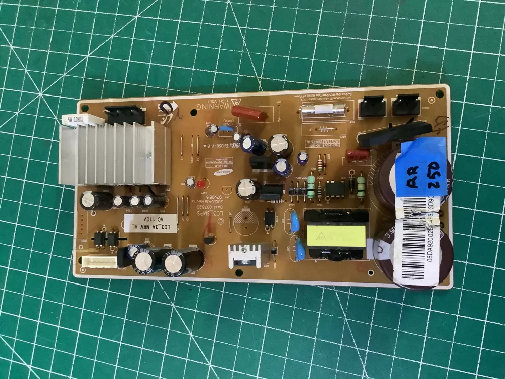 Samsung DA92-00268A Refrigerator Control Board Circuit AZ192392 | AR250