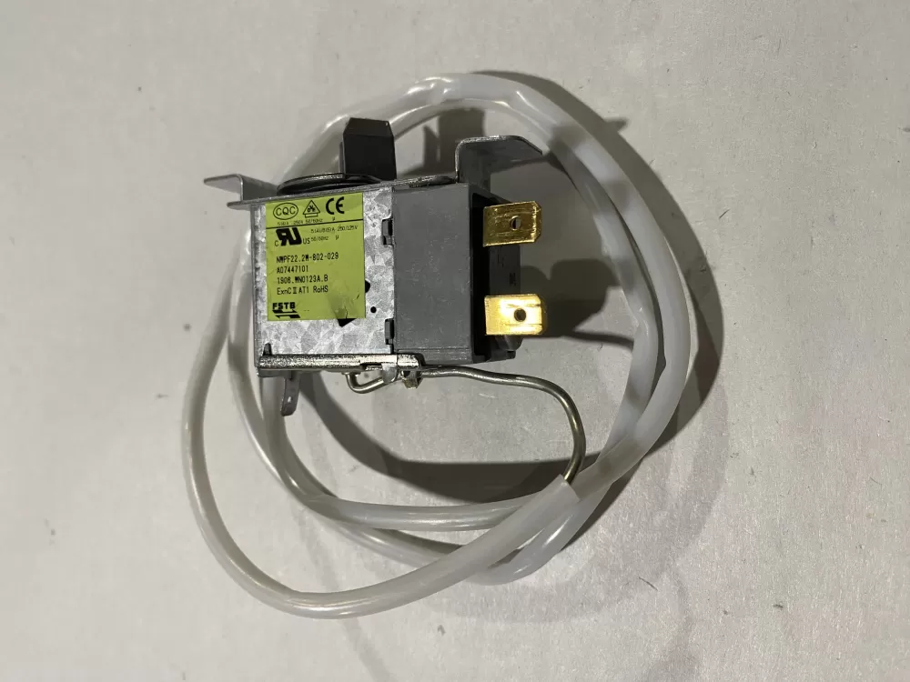 Frigidaire A07447101 Refrigerator Temp Control Thermostat AZ167248 | BK2571