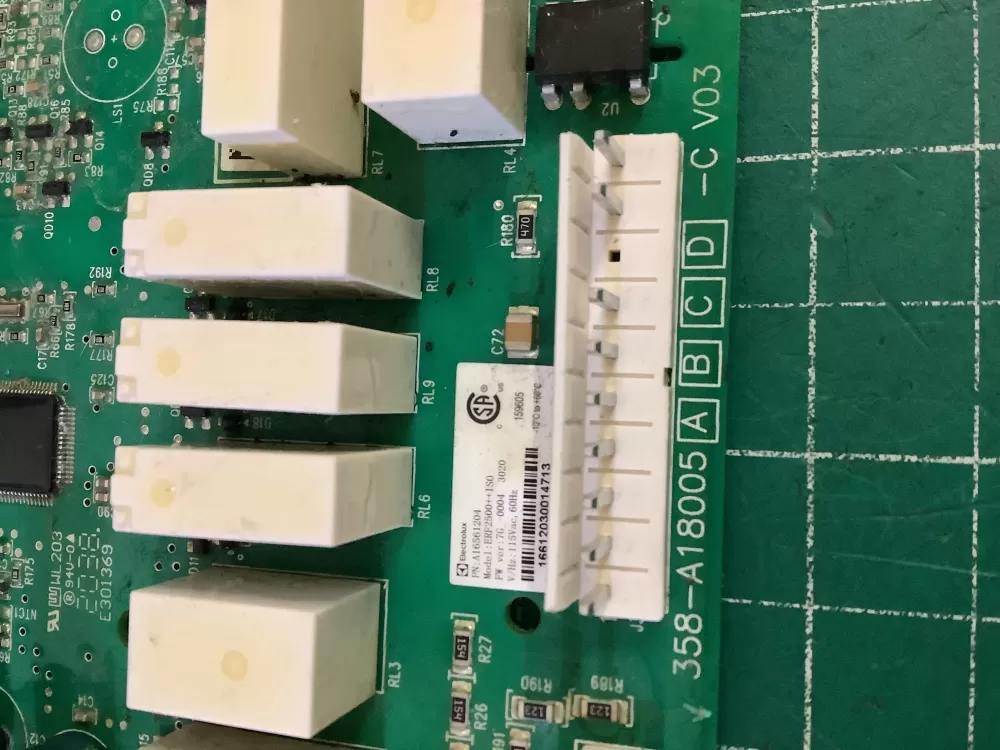 Frigidaire refrigerator main power control board AZ196287 | NR305