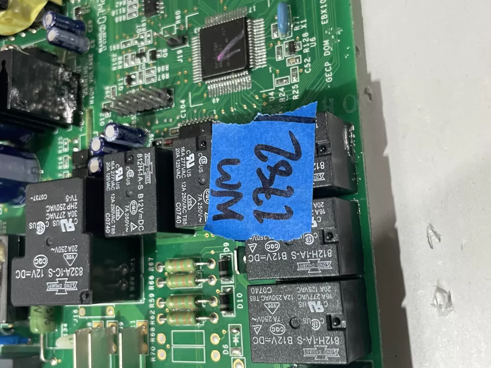 GE Hotpoint 200D4850G013 Refrigerator Control Board AZ199908 | Wm2782