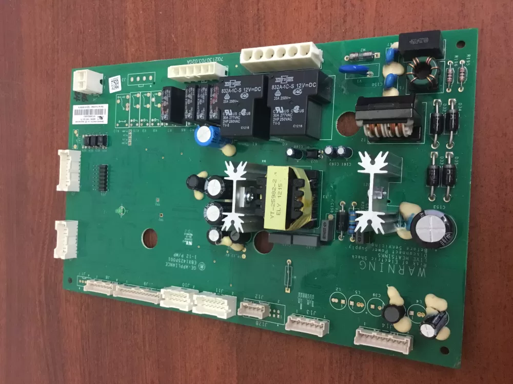 GE 197D8502G501 EBX1425P001 70213070402GA Refrigerator Control Board