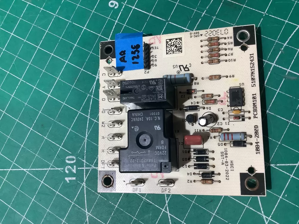 Goodman PCBDM101S Heat Pump Defrost Timer Control Board AZ190528 | AR1258
