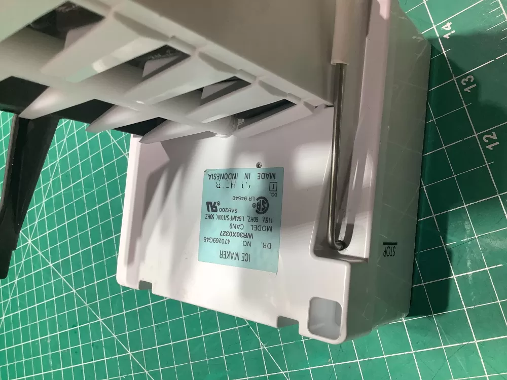 GE 470269G45 WR30X0327 ICE MAKER