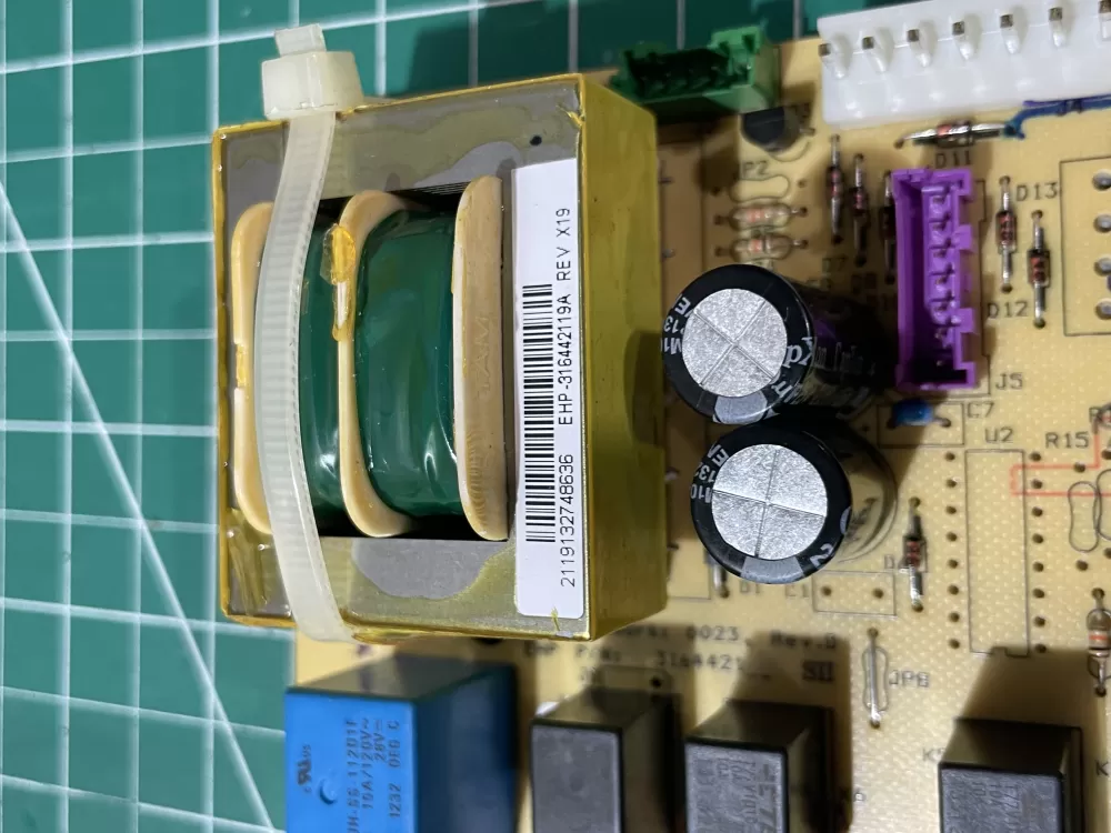 Frigidaire Kenmore 316442119A Range Control Board AZ189745 | Wm729