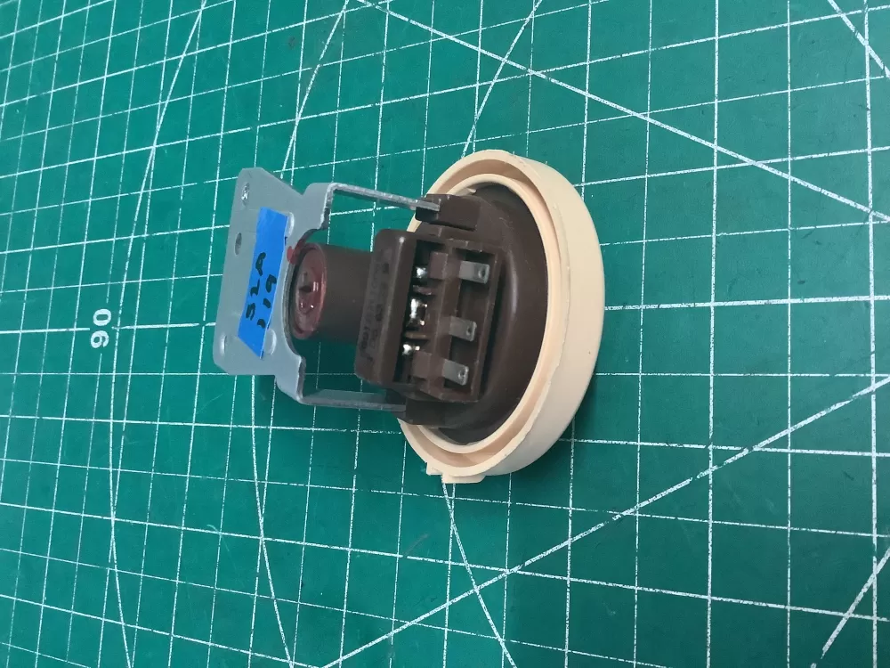 LG 6601ER1006E Washer Pressure Switch AZ205594 | SL119