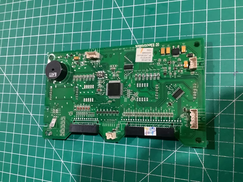 Frigidaire Electrolux Refrigerator Control Board AZ153530 | NR153
