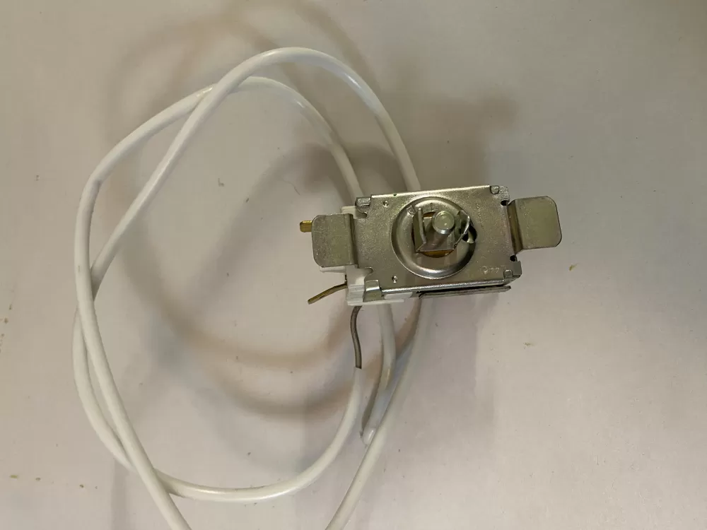 Whirlpool Maytag 450226-16 Refrigerator Thermostat AZ120575 | BK2218