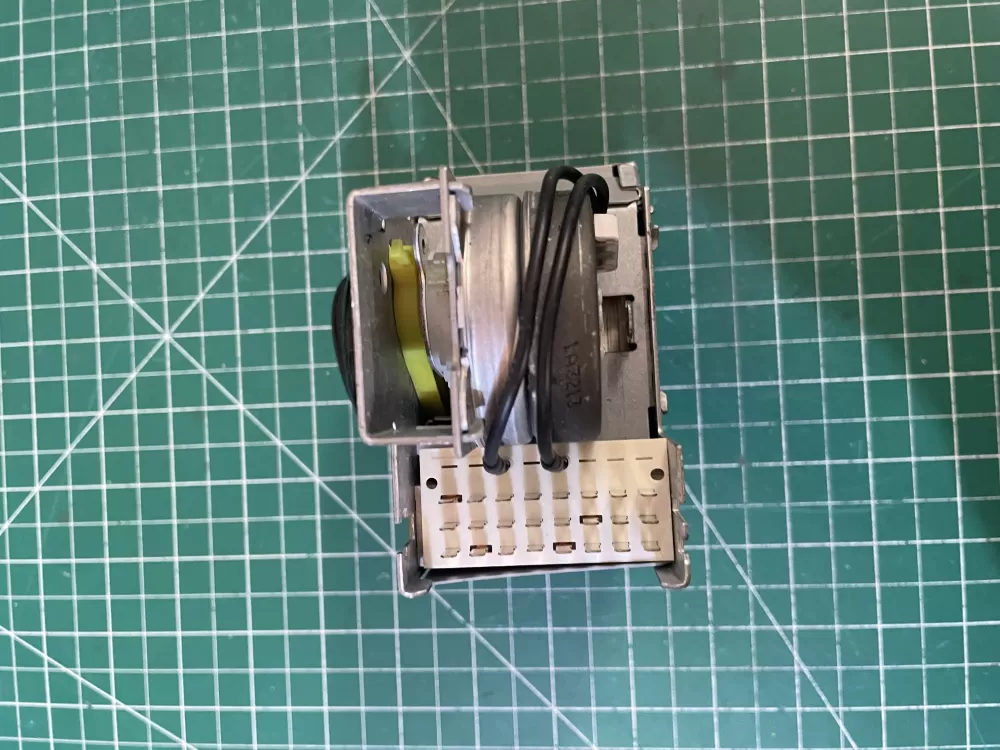 Frigidaire 154412901B Washer Timer AZ193224 | KM1628