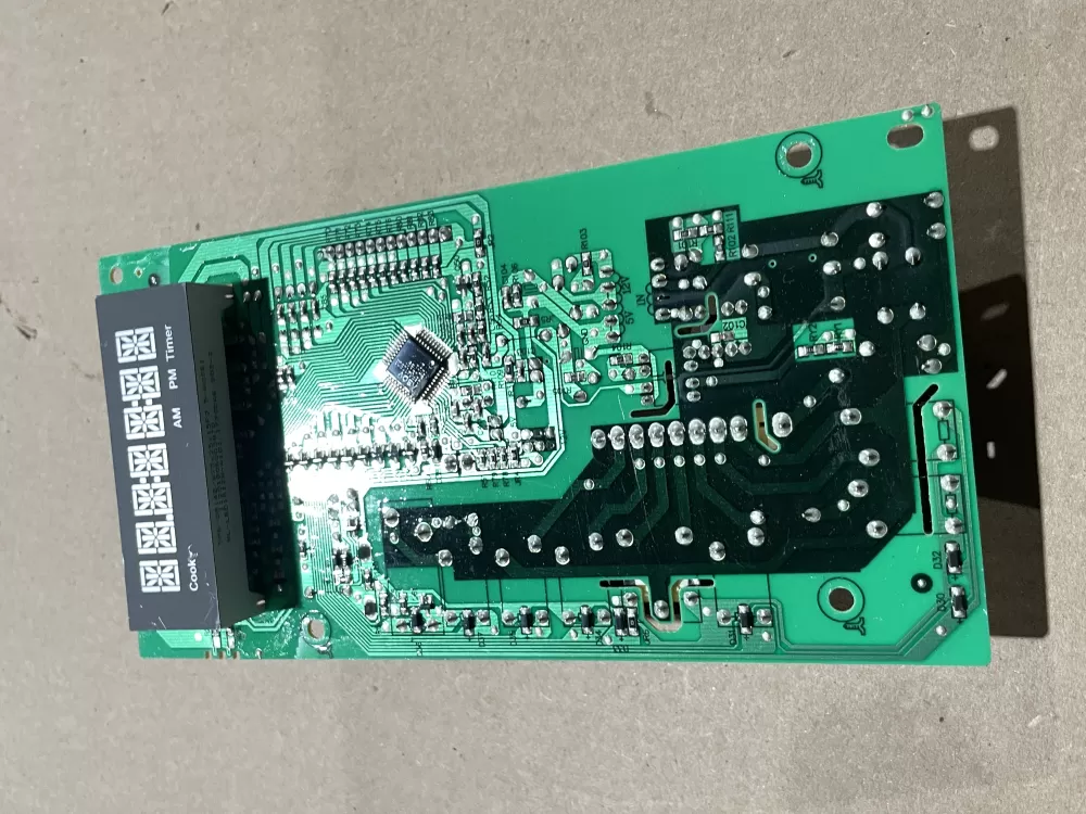 GE MD12001LB EMLAAGE-04- 17170000008243 Microwave Control Board AZ64152 | Wm2087