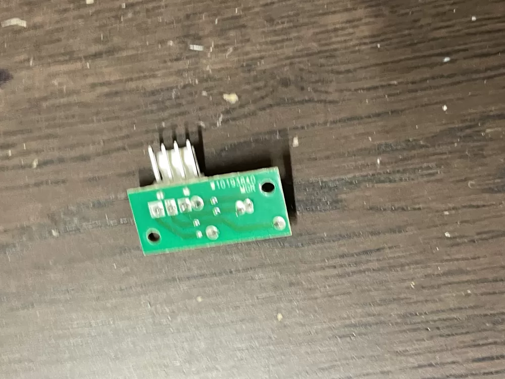 Whirlpool W10757851 4389102 Refrigerator Ice Control Board AZ37238 | Wm459