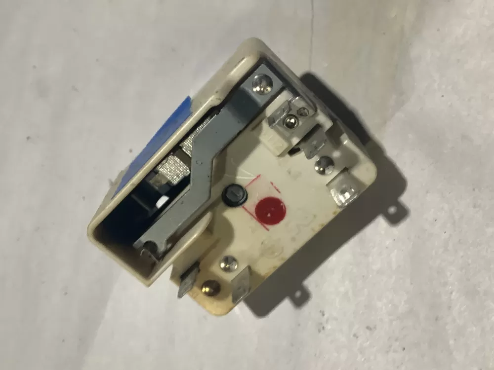 Frigidaire  Kenmore  Electrolux  Gibson  Tappan  Kelvinator  White Westinghouse 316436001  AP3885460  5304506425  1155395  316021501  AH1145040  EA1145040  PS1145040  QE21431245040  EA1145040  PS1145040  QE214312 Range Surface Element Switch