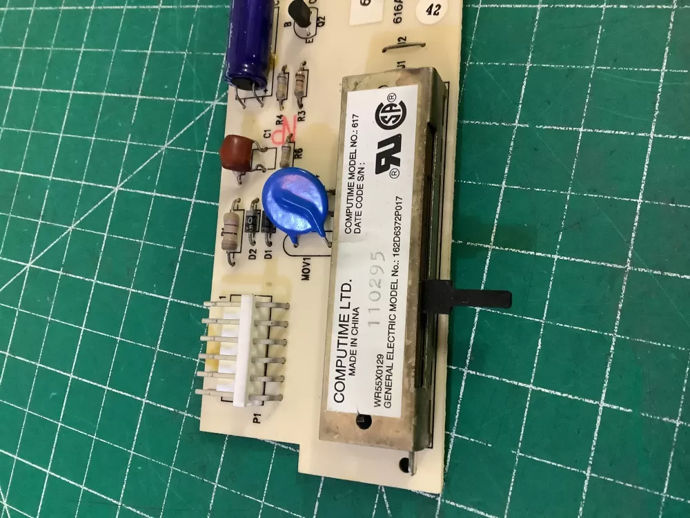 GE WR55X129 Refrigerator Dispenser Control Board AZ204179 | NR334