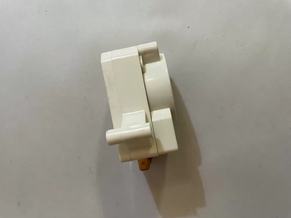 GE 162D6022P25 Defrost Timer 120V 10A Refrigerator  TMDJX45RE9 AZ145382 | KM863