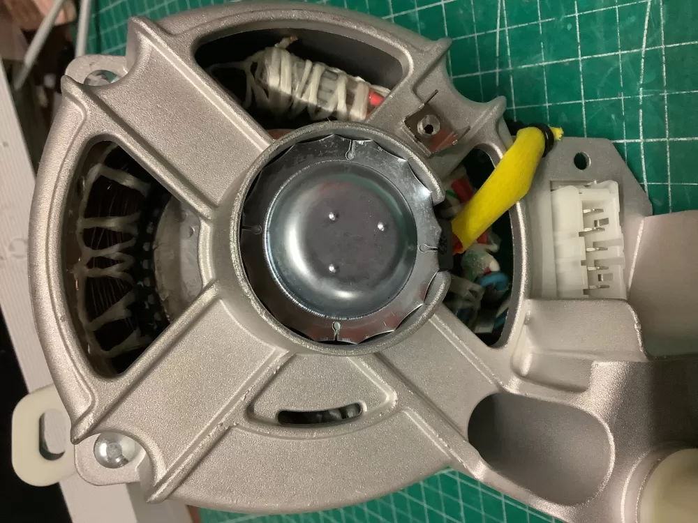 GE Electrolux 0024000133GEA Washer Drive Motor AZ212051 | SLA349