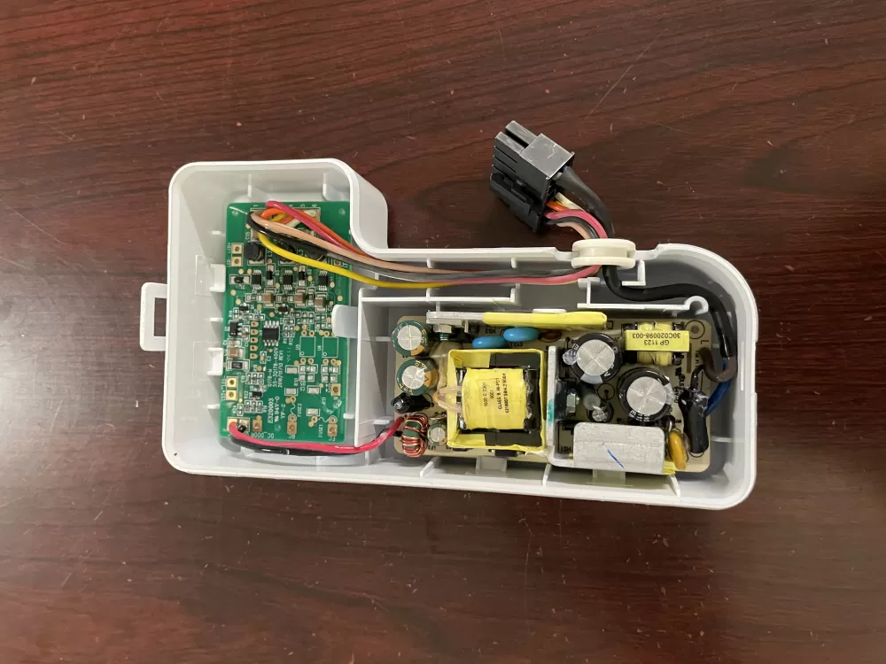 Kenmore  Whirlpool  Jenn-Air  KitchenAid W11038857  AP6039992  W10292715  W10356137  WPW10292715  WPW10356137  4461798  PS11773197  W10724241 Refrigerator Inverter Control Board