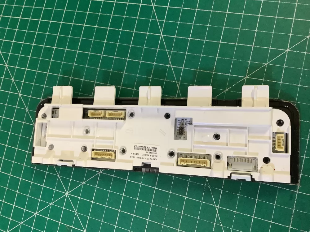 Whirlpool W11099702 Refrigerator Control Board AZ196365 | NR305