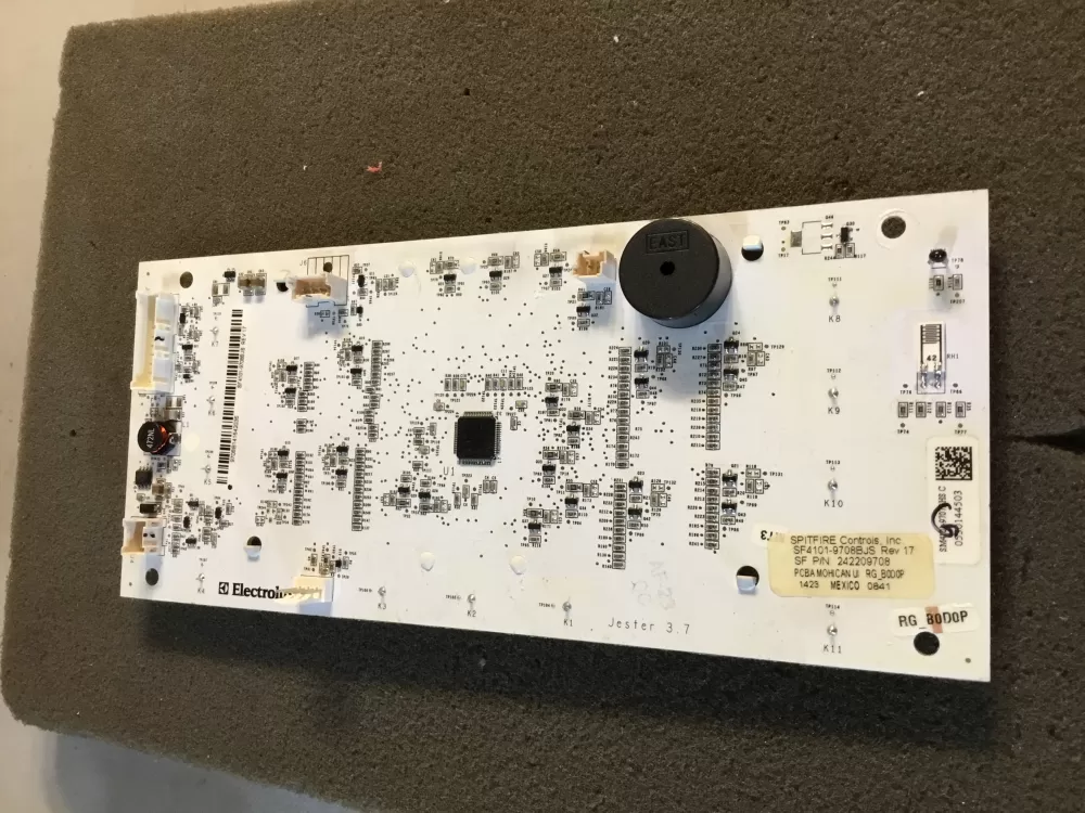 Frigidaire 242209708 Refrigerator Display Control Board AZ105372 | NR384