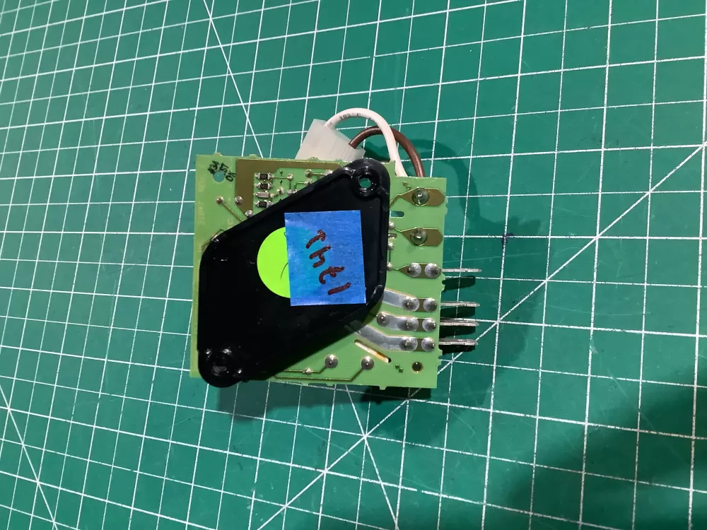 Whirlpool 4388932 2303824A Refrigerator Defrost Control Board  AZ151539 | NR1741