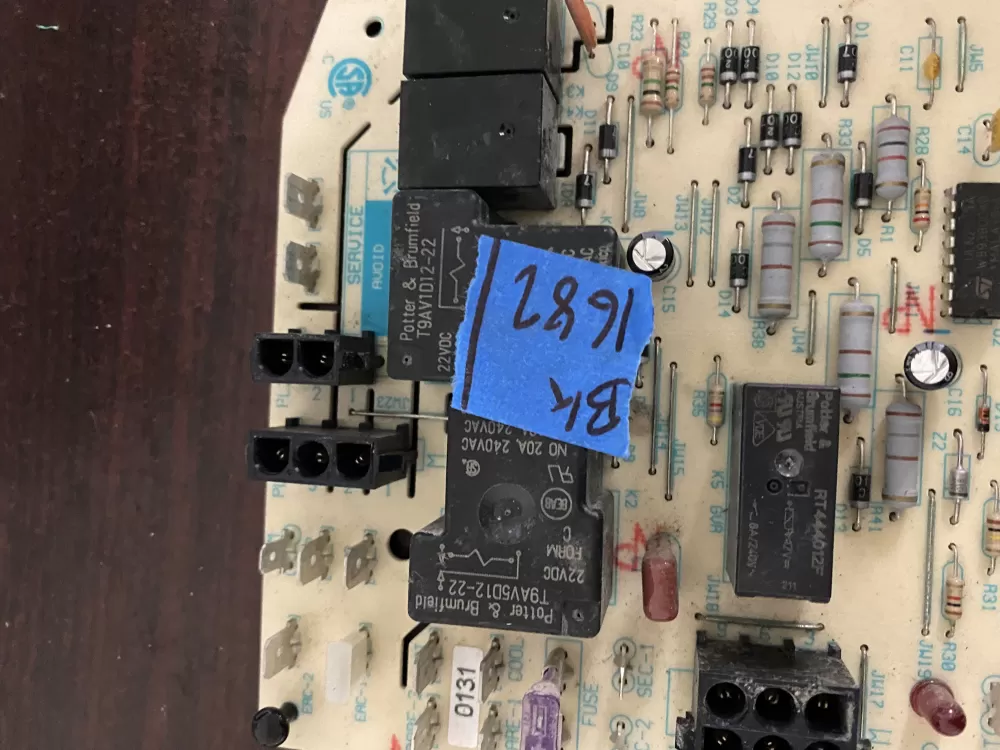 Carrier Bryant Hk42fz016 Furnace Control Board Circuit AZ32877 | BK1682