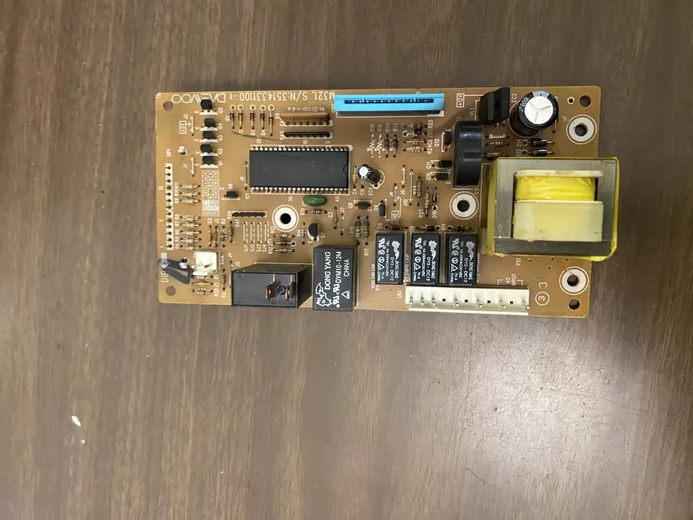 Magic Chef 3514331100-1  PKMPMSF200  3514331100 Microwave Control Board