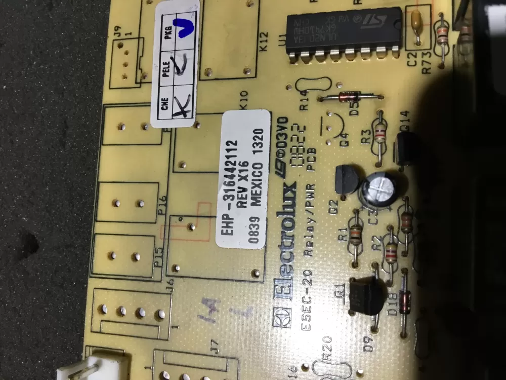 Frigidaire Electrolux 316442112 Range Oven Relay Control Board AZ99514 | NR86