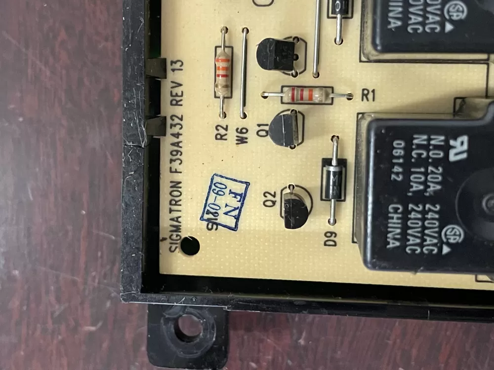 Kenmore Stove Control Board 316222811 316222811m. 141 46 AZ39181 | KM412