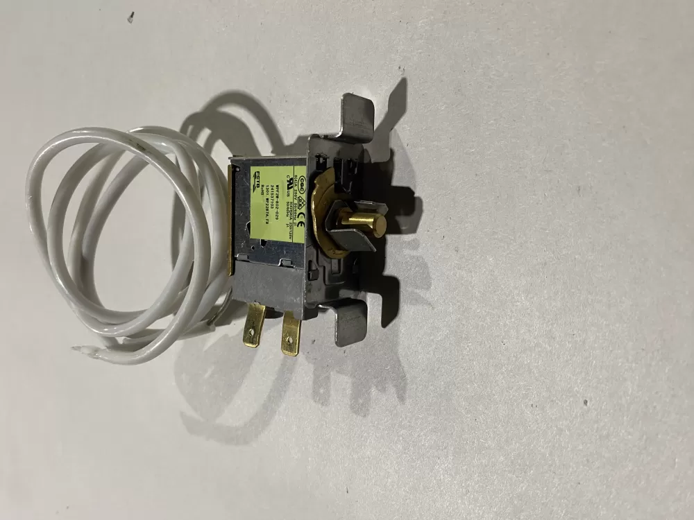 Westinghouse PS8769007 Thermostat Cold Control AZ143494 | BK2412