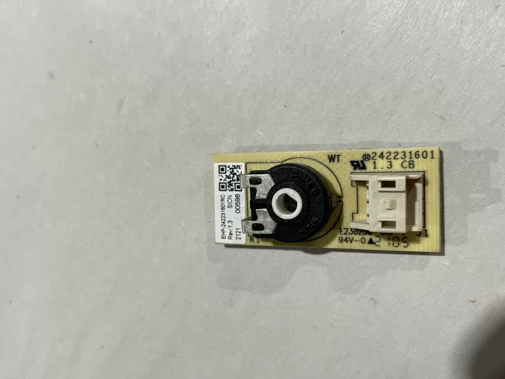 Frigidaire Kenmore AP6037540 Refrigerator Control Board AZ186748 | Wm2682