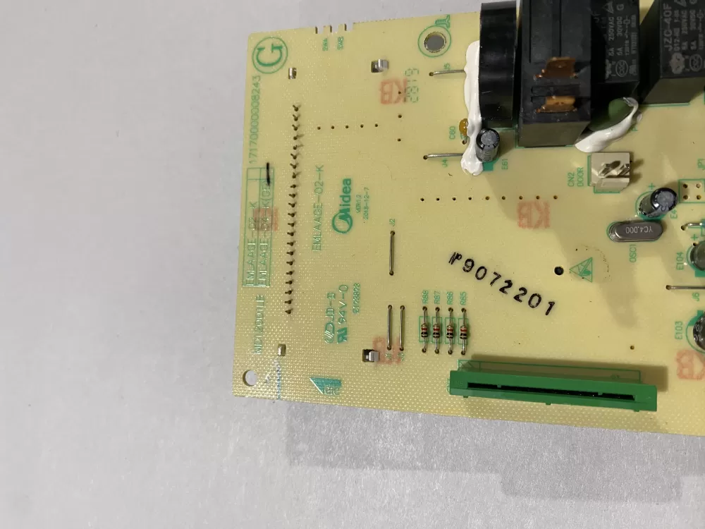 GE MD12001LB EMLAAGE-04-K 17170000008243 Microwave Control # AZ164746 | BK2540