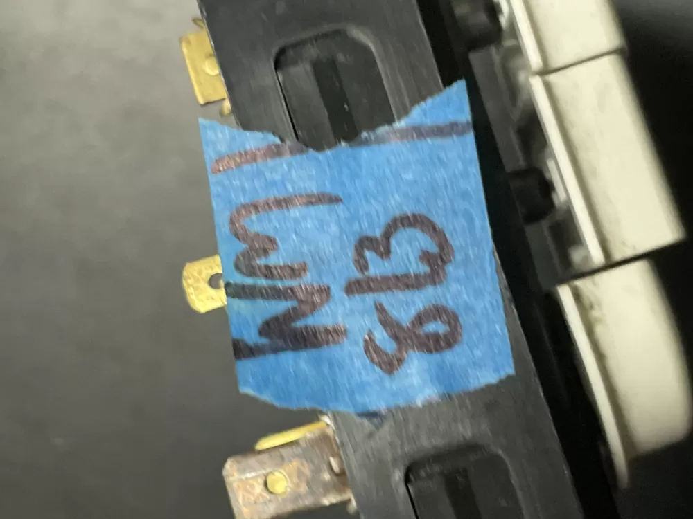 Maytag 6 3712550W 3712550W Button Switch AZ24142 | WM813