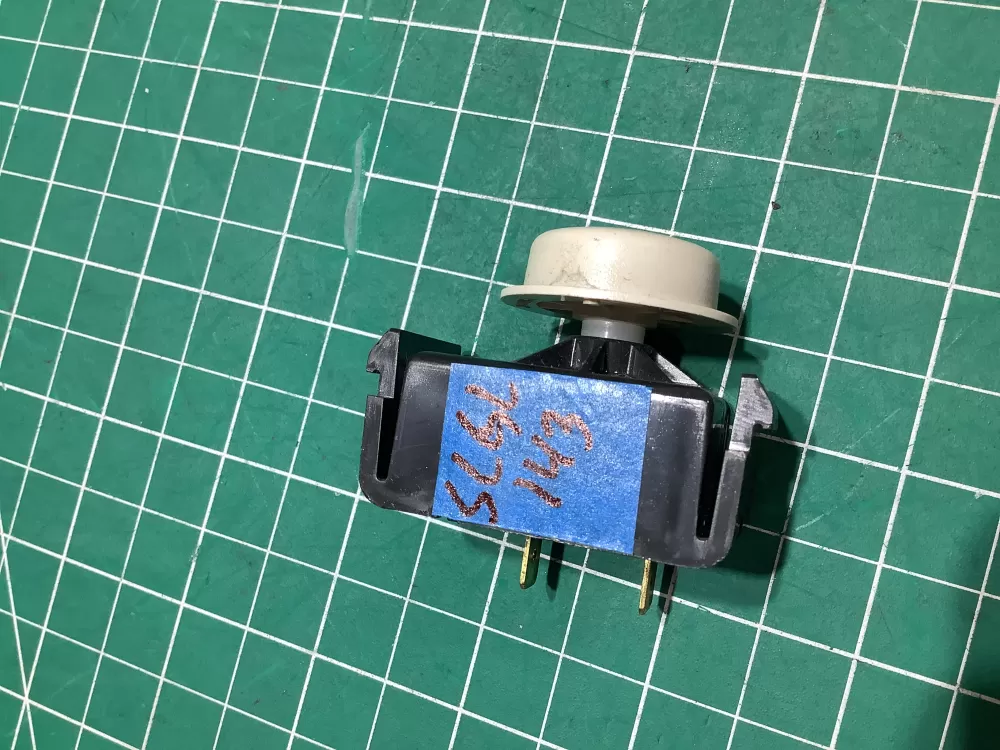 Maytag 33001861 Dryer 3300181 Start Switch AZ157165 | SL143